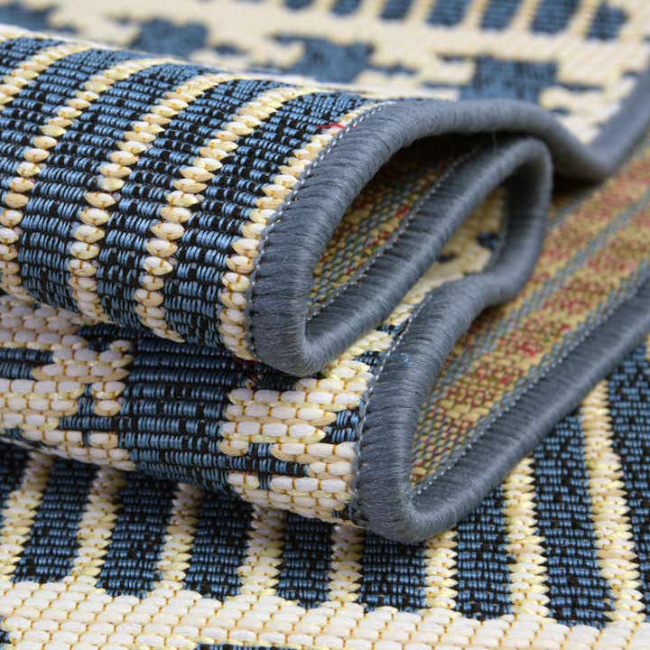 2' 7 x 5' 3 Easy-Clean Lattice Indoor / Outdoor Runner Rug