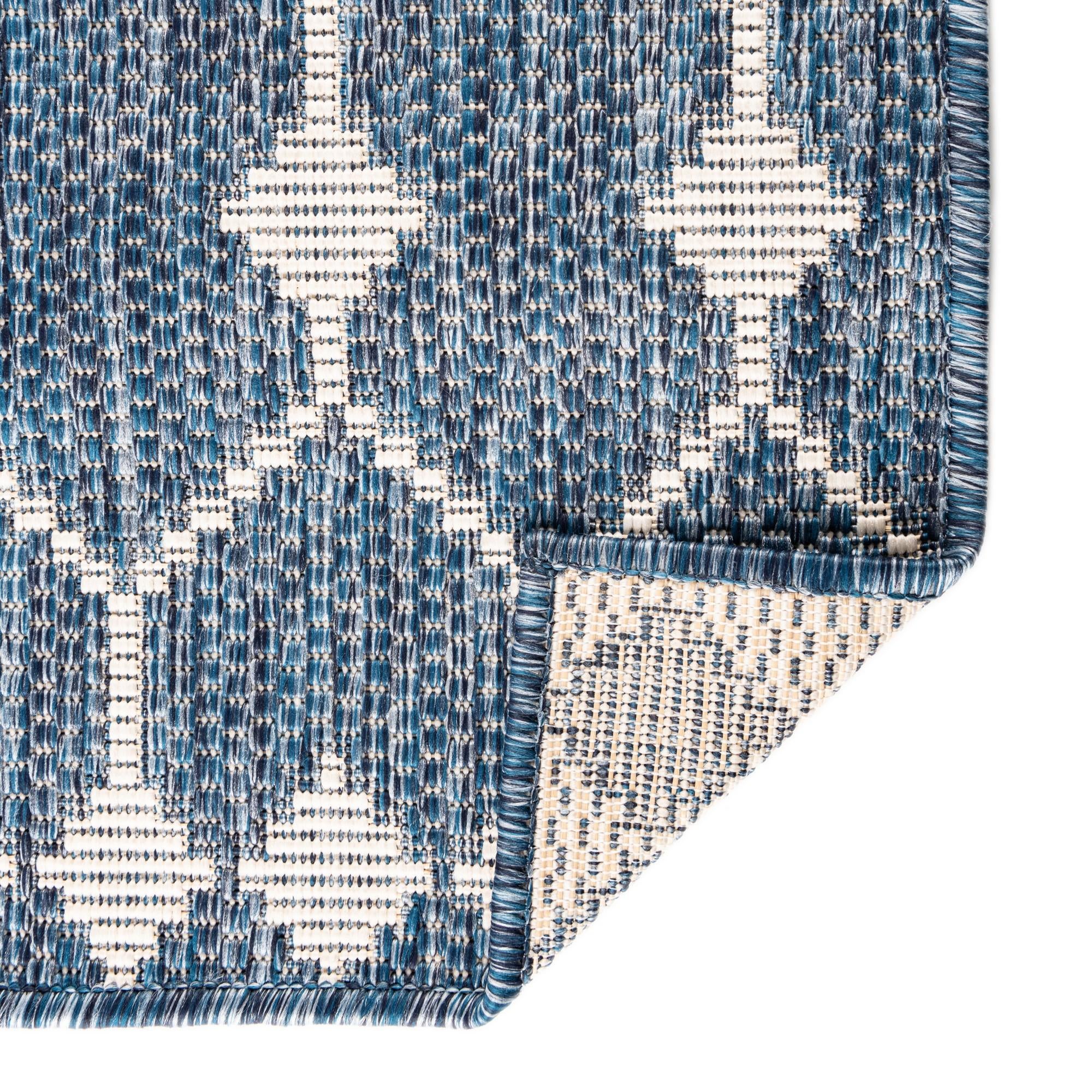2' 7 x 10' Easy-Clean Lattice Indoor / Outdoor Runner Rug