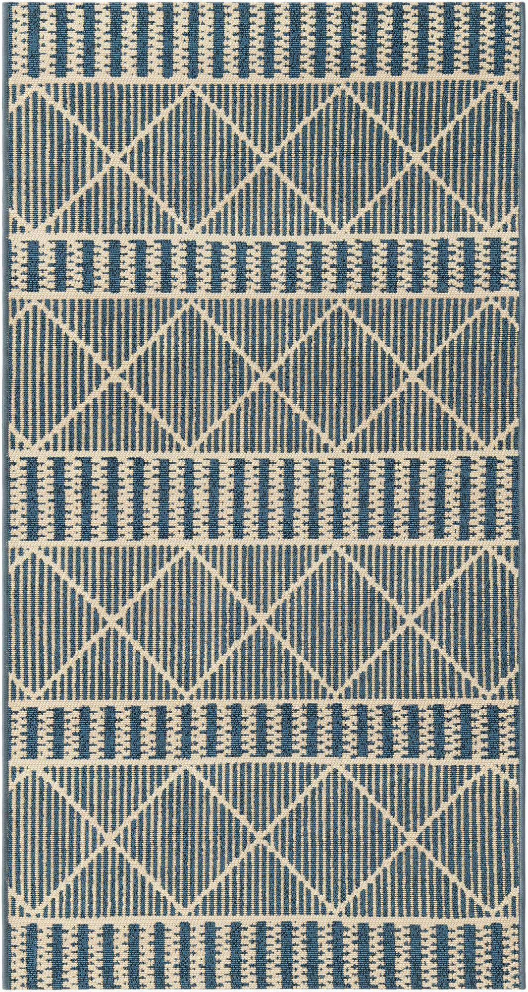 2' 7 x 5' 3 Easy-Clean Lattice Indoor / Outdoor Runner Rug