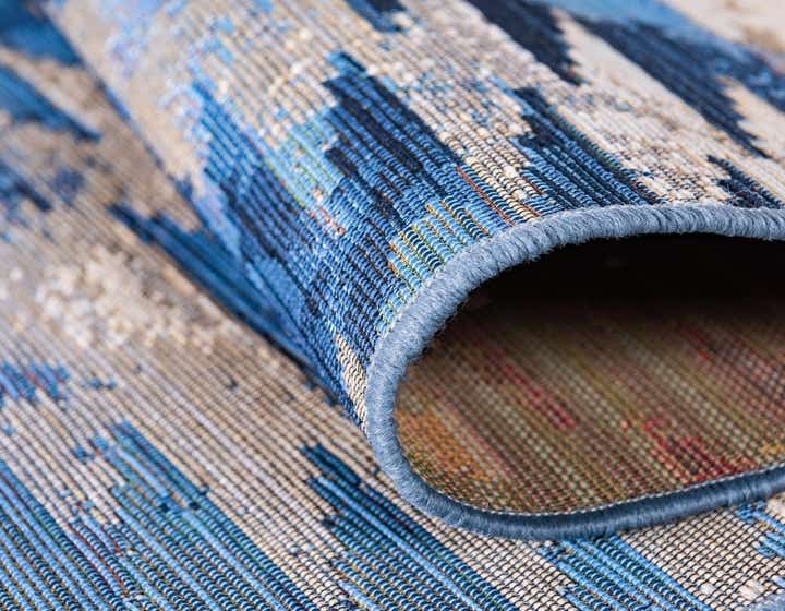2' 7 x 5' 3 Easy-Clean Modern Indoor / Outdoor Runner Rug