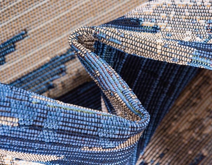 Detail image of 2' 7 x 5' 3 Easy-Clean Modern Indoor / Outdoor Runner Rug