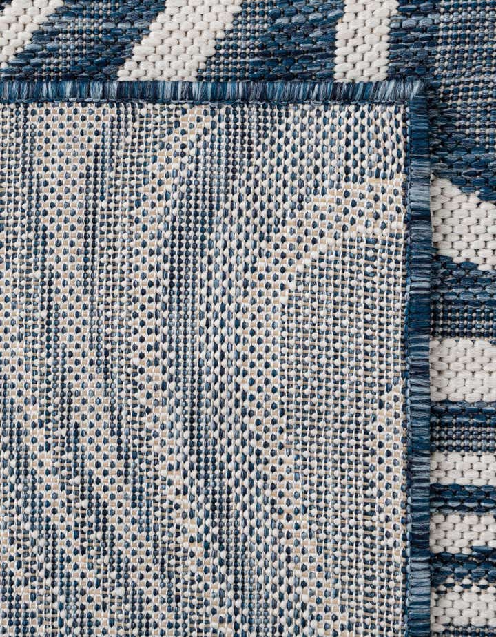 2' x 6' Easy-Clean Modern Indoor / Outdoor Runner Rug