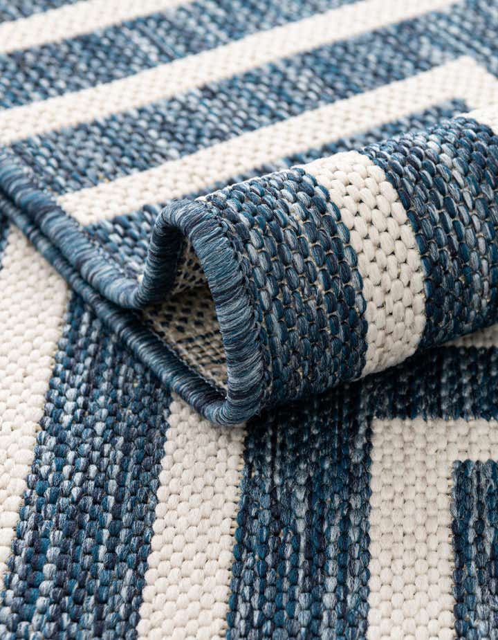 2' x 8' Easy-Clean Modern Indoor / Outdoor Runner Rug