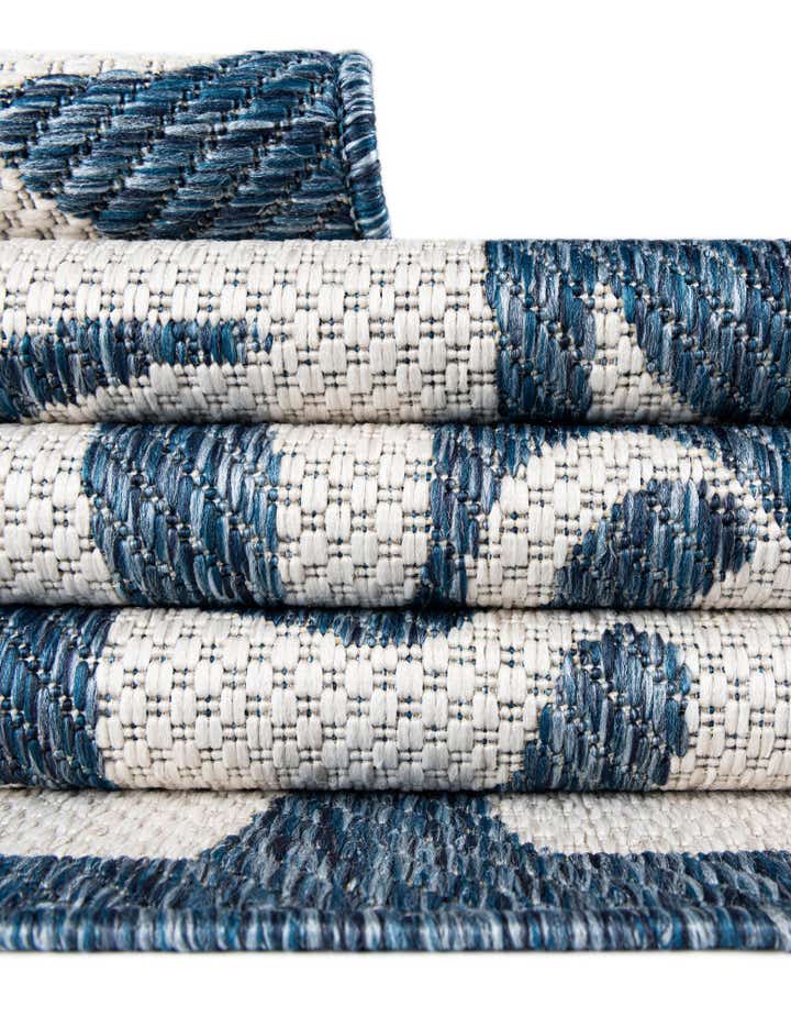 2' 7 x 12' Easy-Clean Modern Indoor / Outdoor Runner Rug
