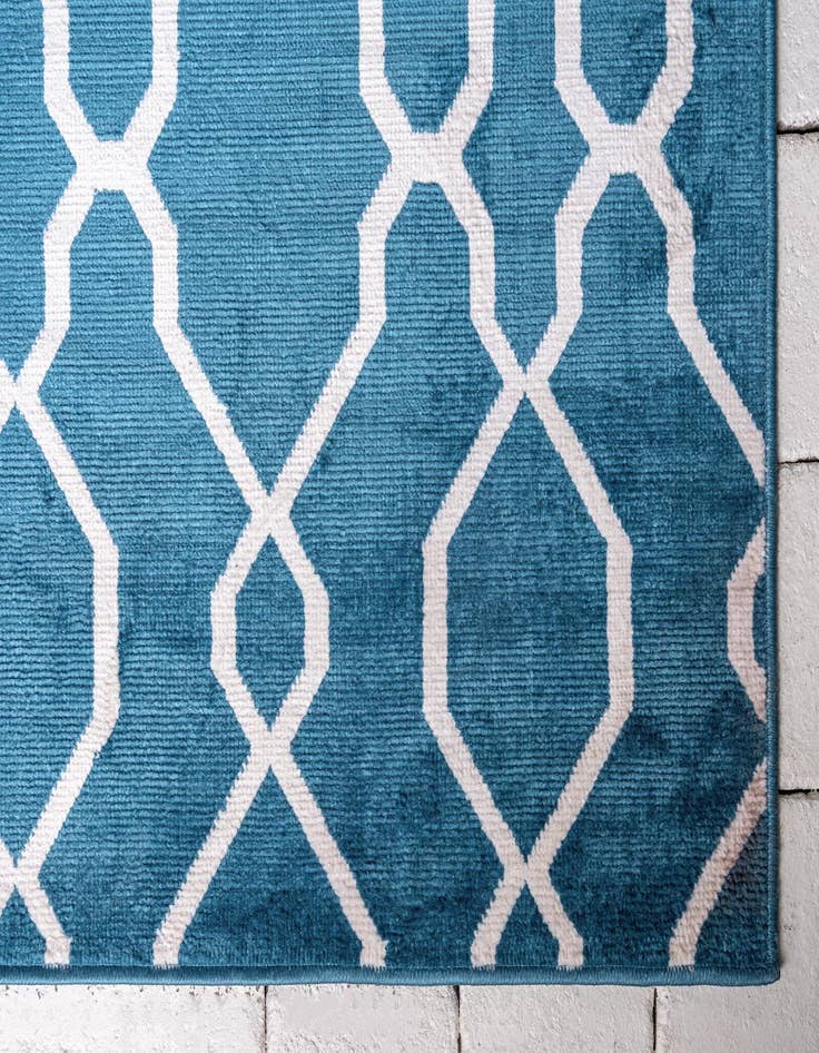 Detail image of 2' 2 x 6'  Washable Oasis Indoor / Outdoor Runner Rug