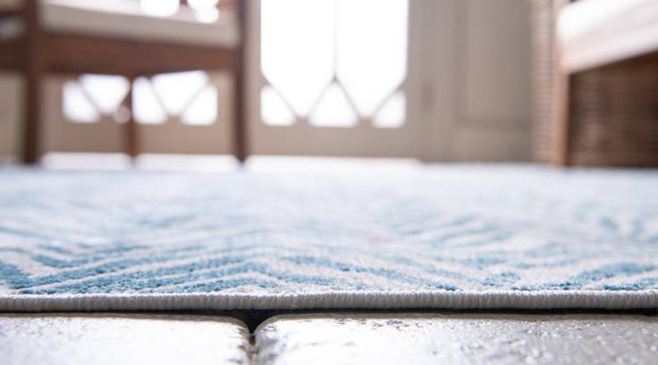 Detail image of 2' 2 x 6' Easy-Clean Oasis Indoor / Outdoor Runner Rug