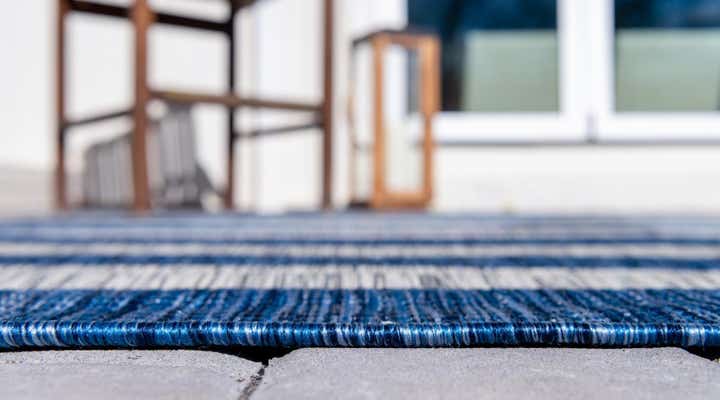 2' x 6' Easy-Clean Ribbon Indoor / Outdoor Runner Rug