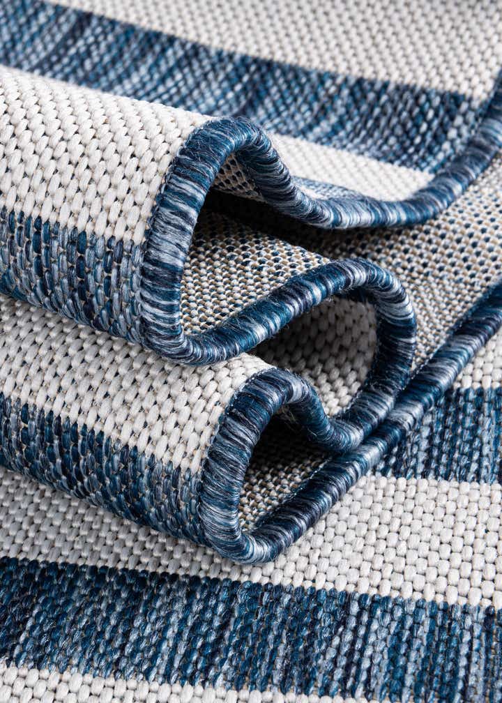 2' x 6' Easy-Clean Ribbon Indoor / Outdoor Runner Rug