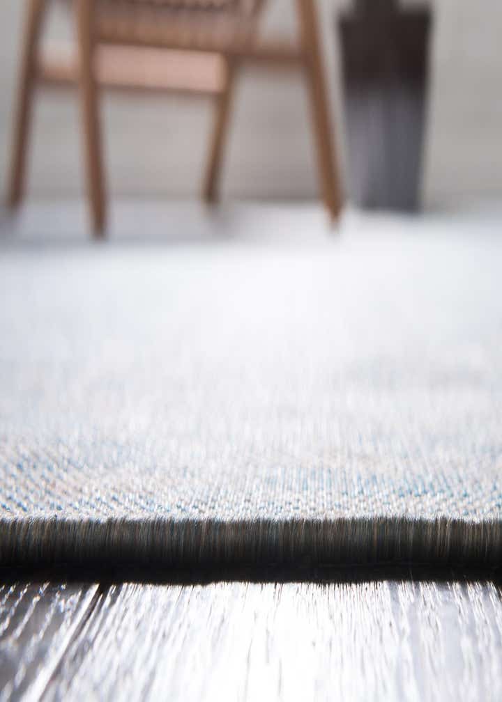 2' x 6' Easy-Clean Solid Indoor / Outdoor Runner Rug