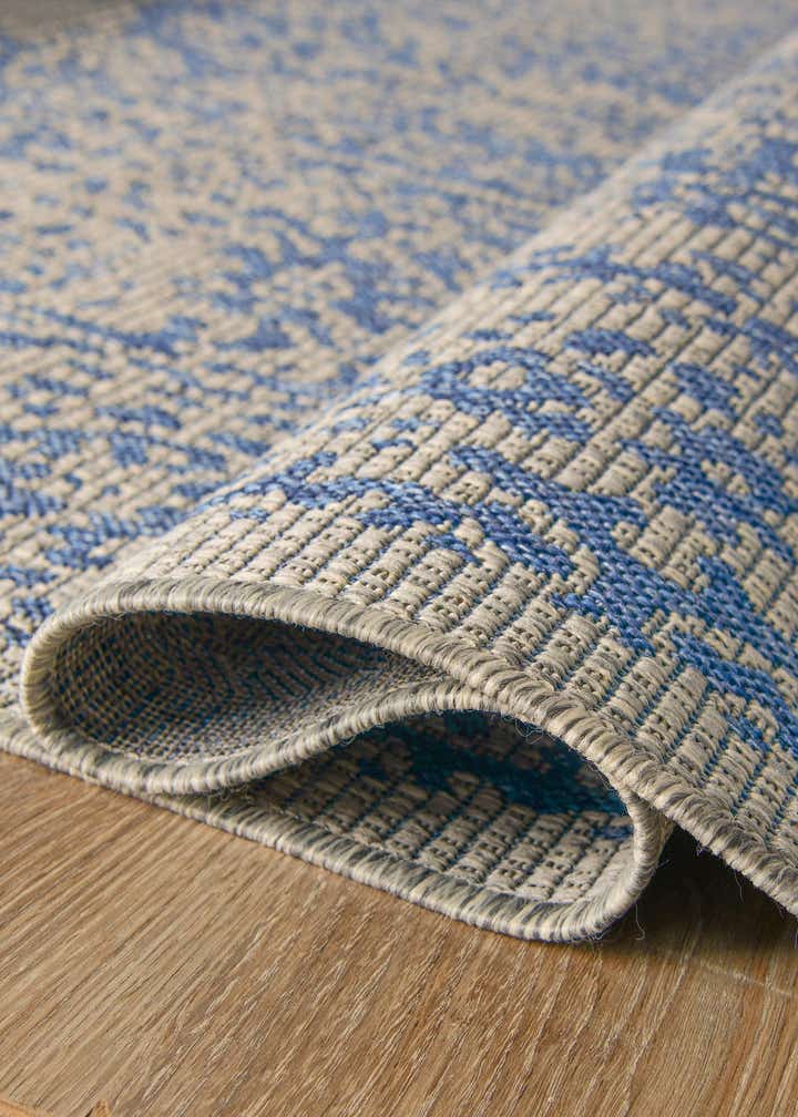 2' x 5' Easy-Clean Traditional Indoor / Outdoor Runner Rug