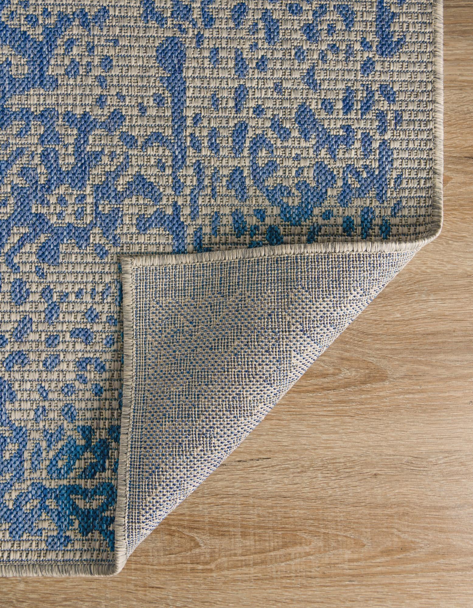 2' x 6' Easy-Clean Traditional Indoor / Outdoor Runner Rug