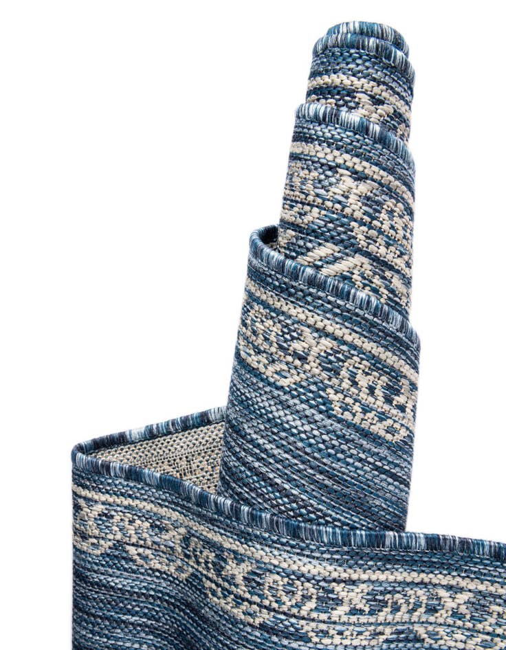 Detail image of 2' x 6'  Washable Traditional Indoor / Outdoor Runner Rug