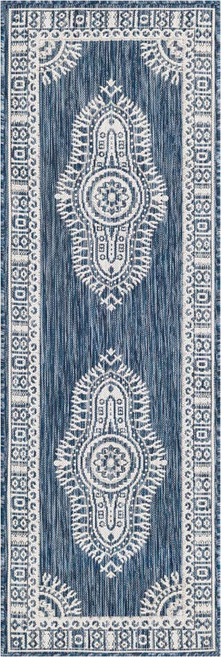 Detail image of 2' x 6' Easy-Clean Traditional Indoor / Outdoor Runner Rug