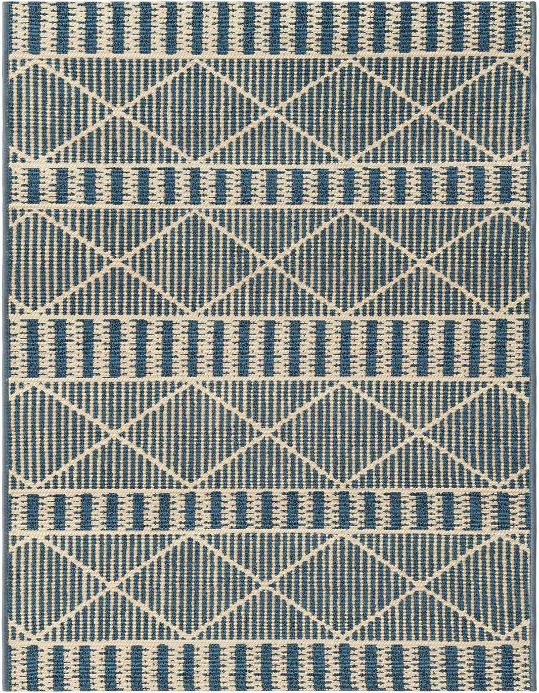 2' 7 x 5' 3 Easy-Clean Trellis Indoor / Outdoor Runner Rug
