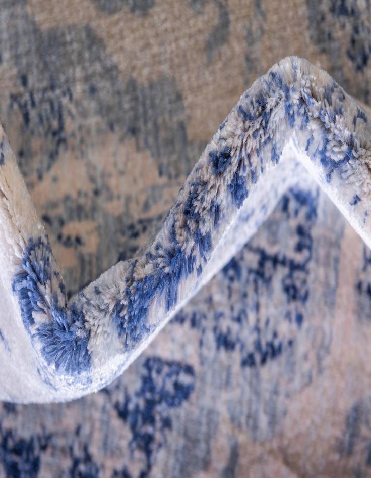 Detail image of 2' 2 x 6' Oxfordshire Runner Rug