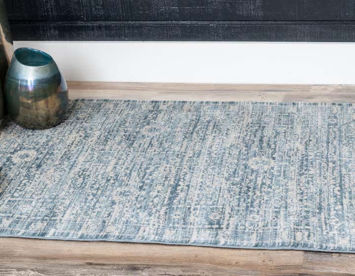 2' 7 x 6' Restoration Runner Rug