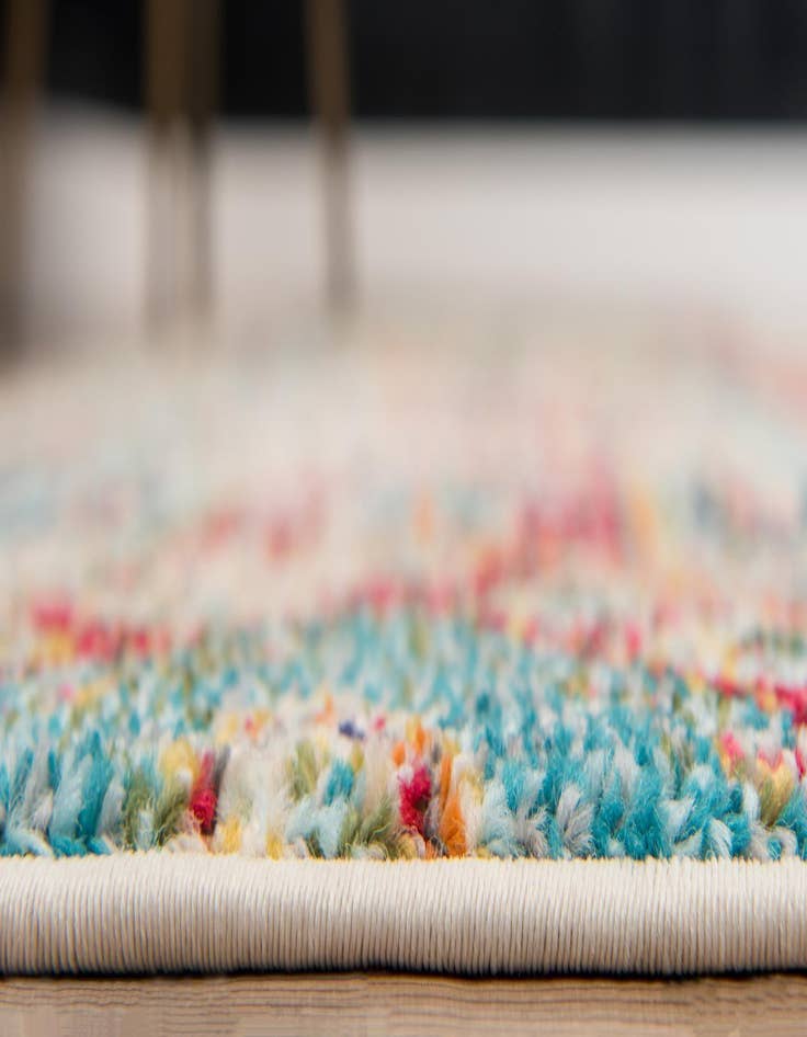 Detail image of 2' 2 x 6' 9  Washable Santa Fe Runner Rug