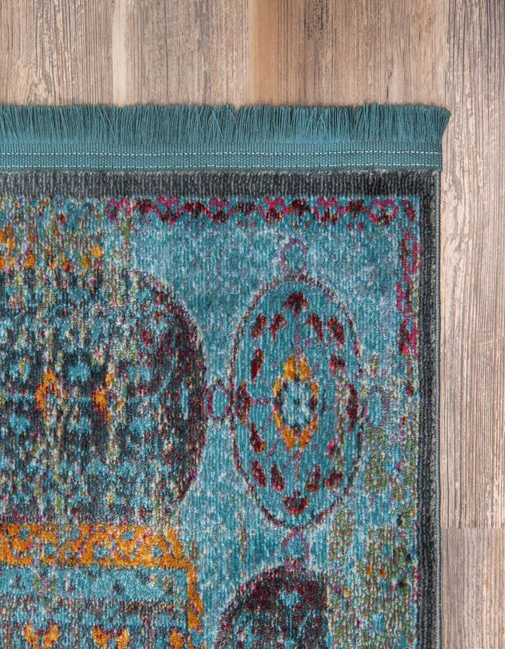 Detail image of 2' 2 x 6' Santiago Runner Rug