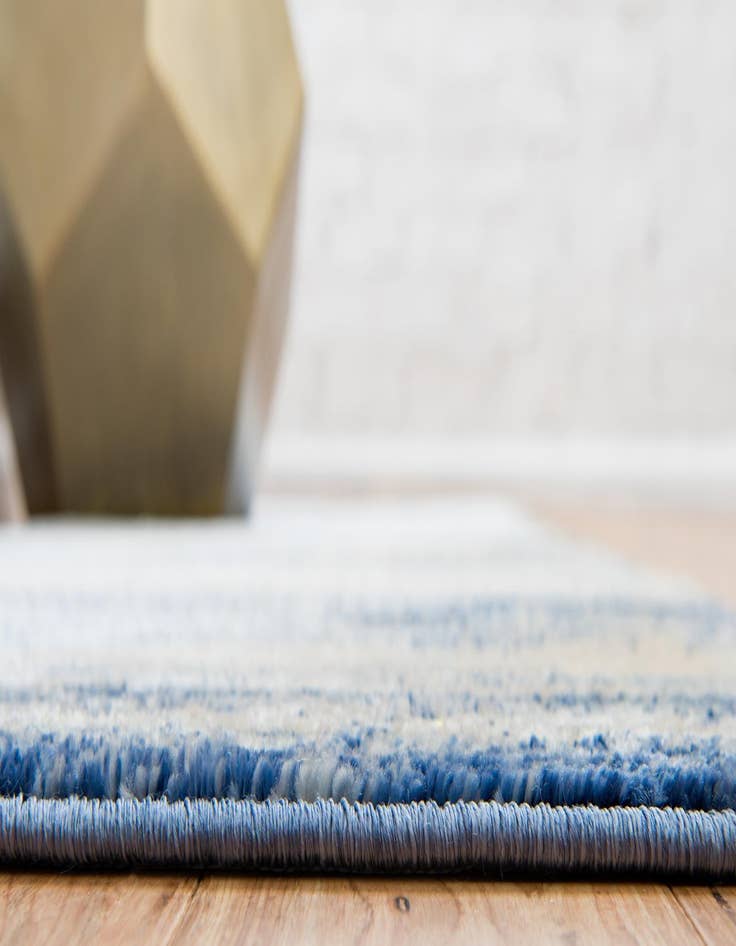 Detail image of 2' 2 x 6' Solaris Runner Rug