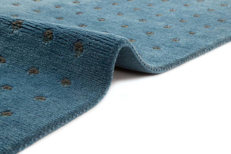 Detail image of 2' 7 x 9' 6 Tibet Runner Rug