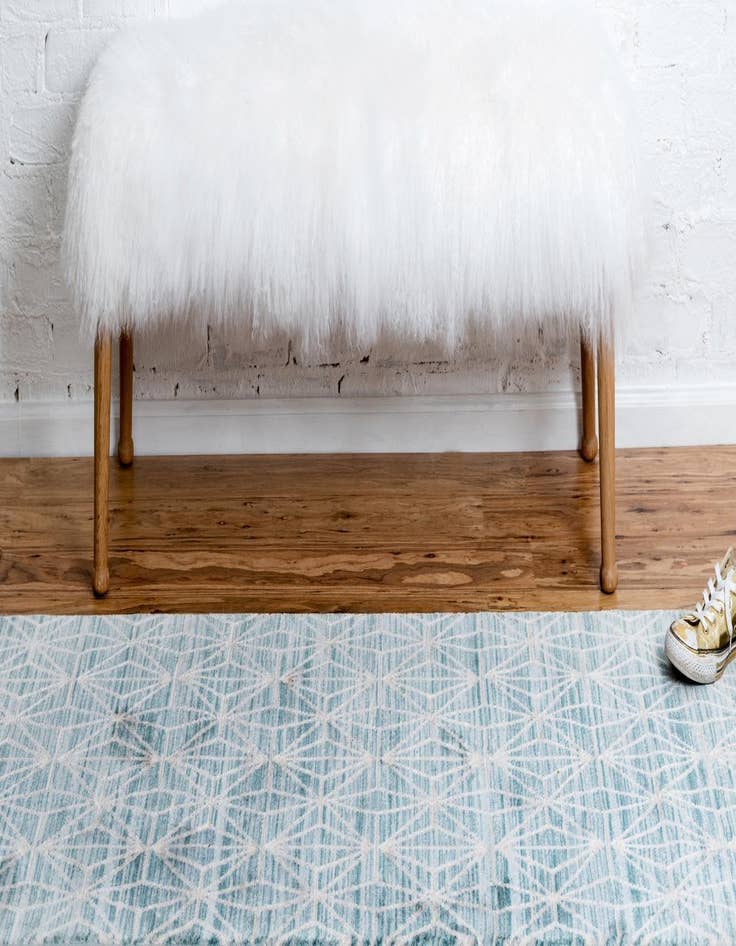 Detail image of 2' 2 x 6' Uptown Fifth Avenue Runner Rug
