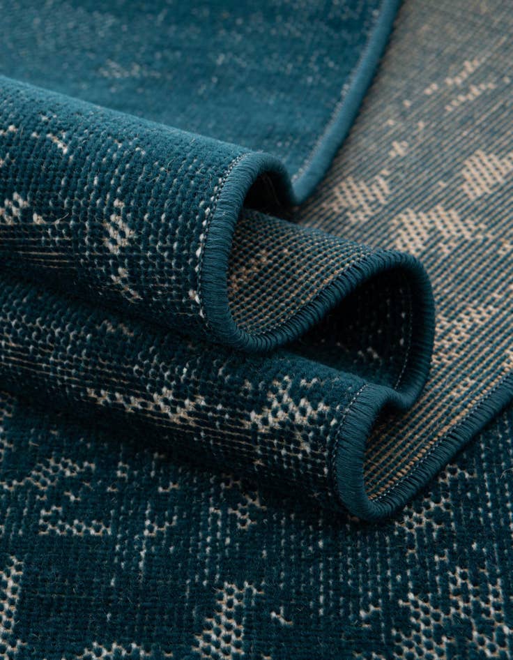 Detail image of 2' x 6' Valencia Runner Rug