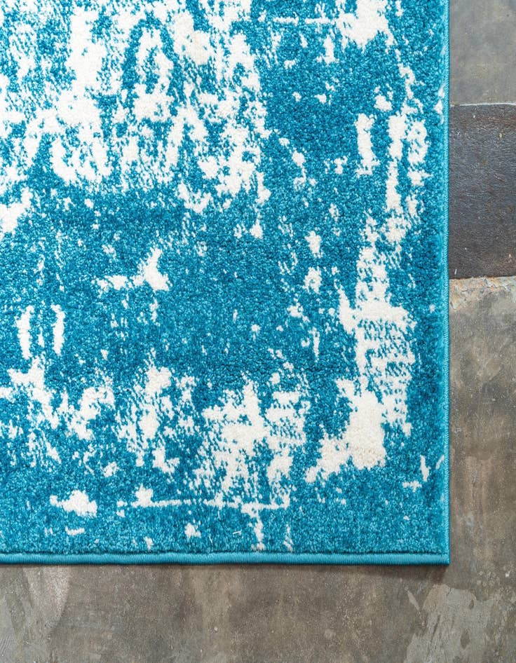 Detail image of 2' x 6' Venice Runner Rug