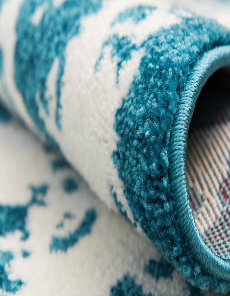 Detail image of 2' x 6' Venice Runner Rug