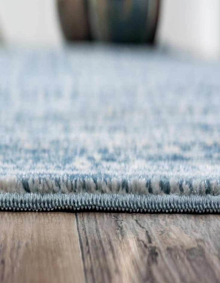 Detail image of 2' 7 x 6' Victoria Runner Rug