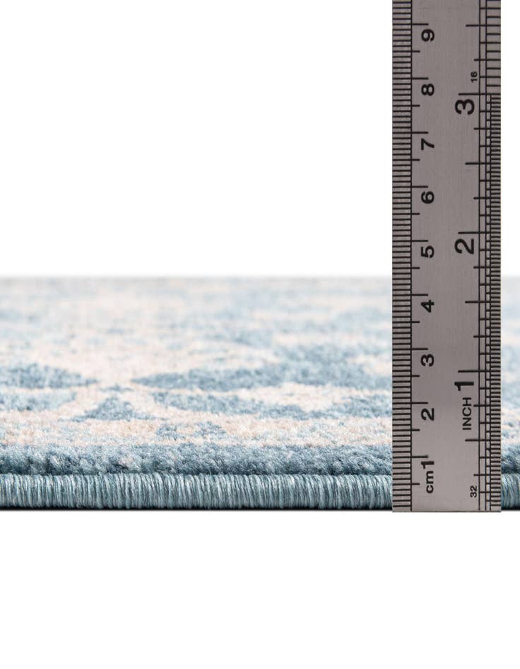 Detail image of 2' x 7' 10 Viola Runner Rug