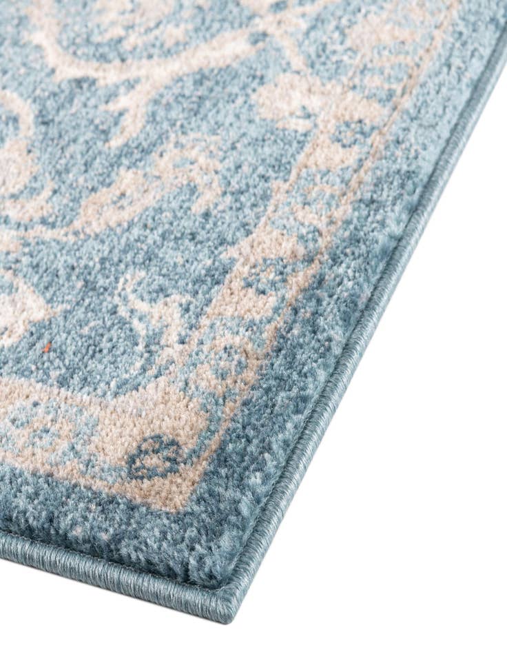 Detail image of 2' x 7' 10 Viola Runner Rug