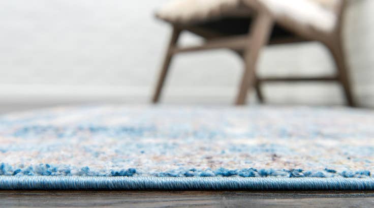 Detail image of 2' 7 x 8' 2 Williamsburg Runner Rug