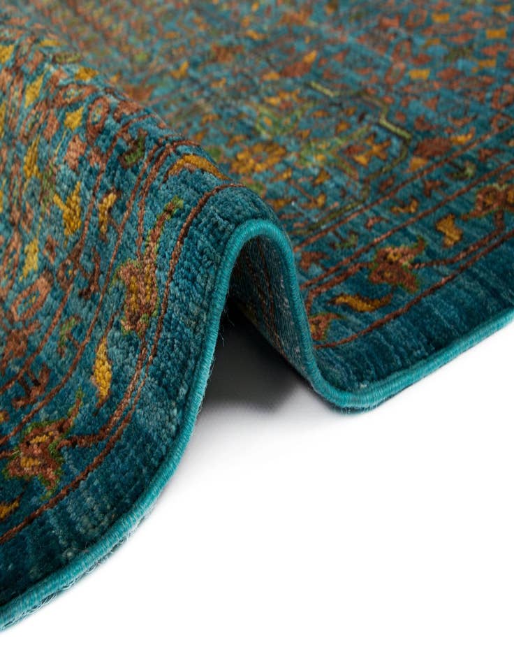 Detail image of 8' x 8' 1 Amina Wool Square Rug