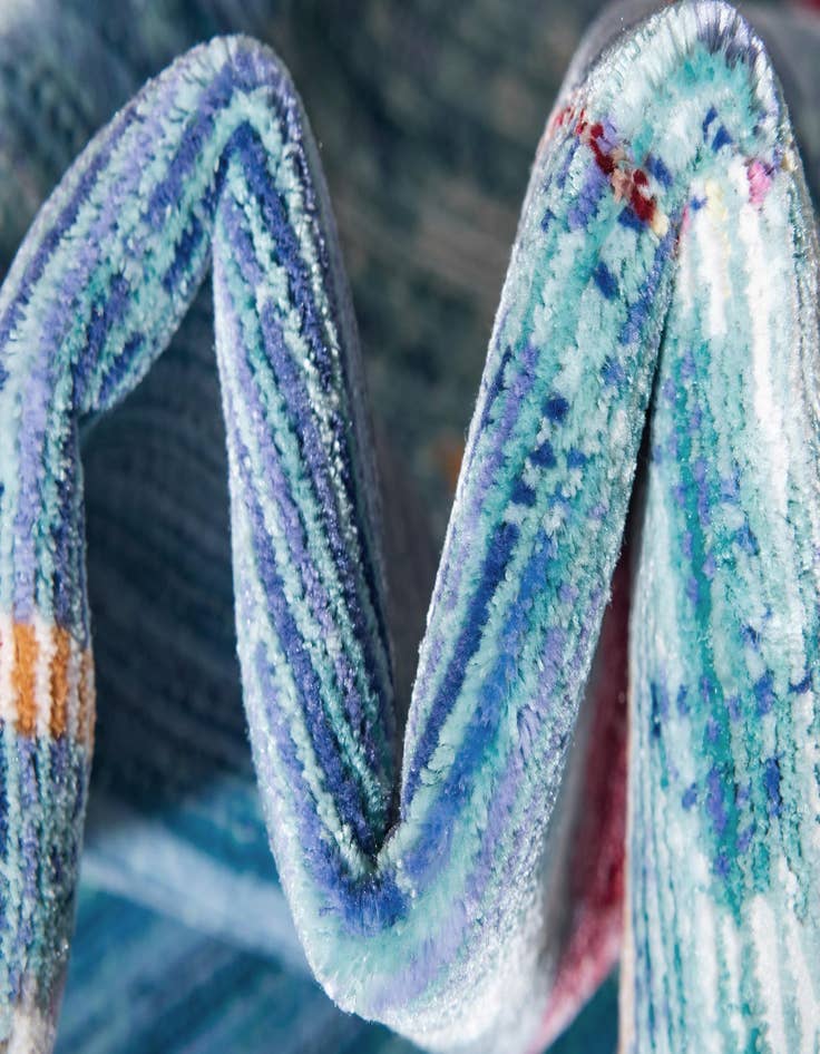 Detail image of 8' x 8' Aqua Square Rug