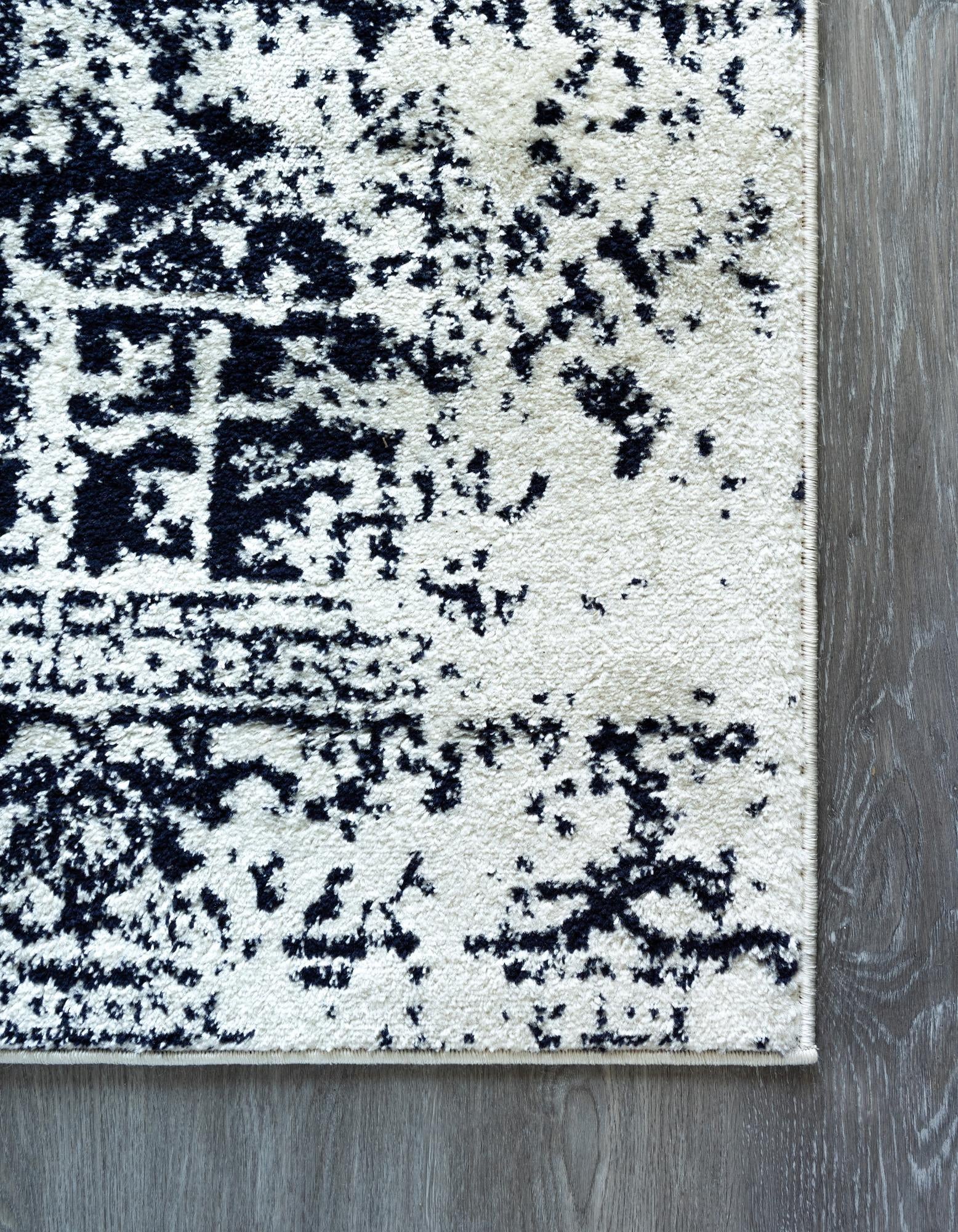 7' 10 x 7' 10 Arlington Square Rug