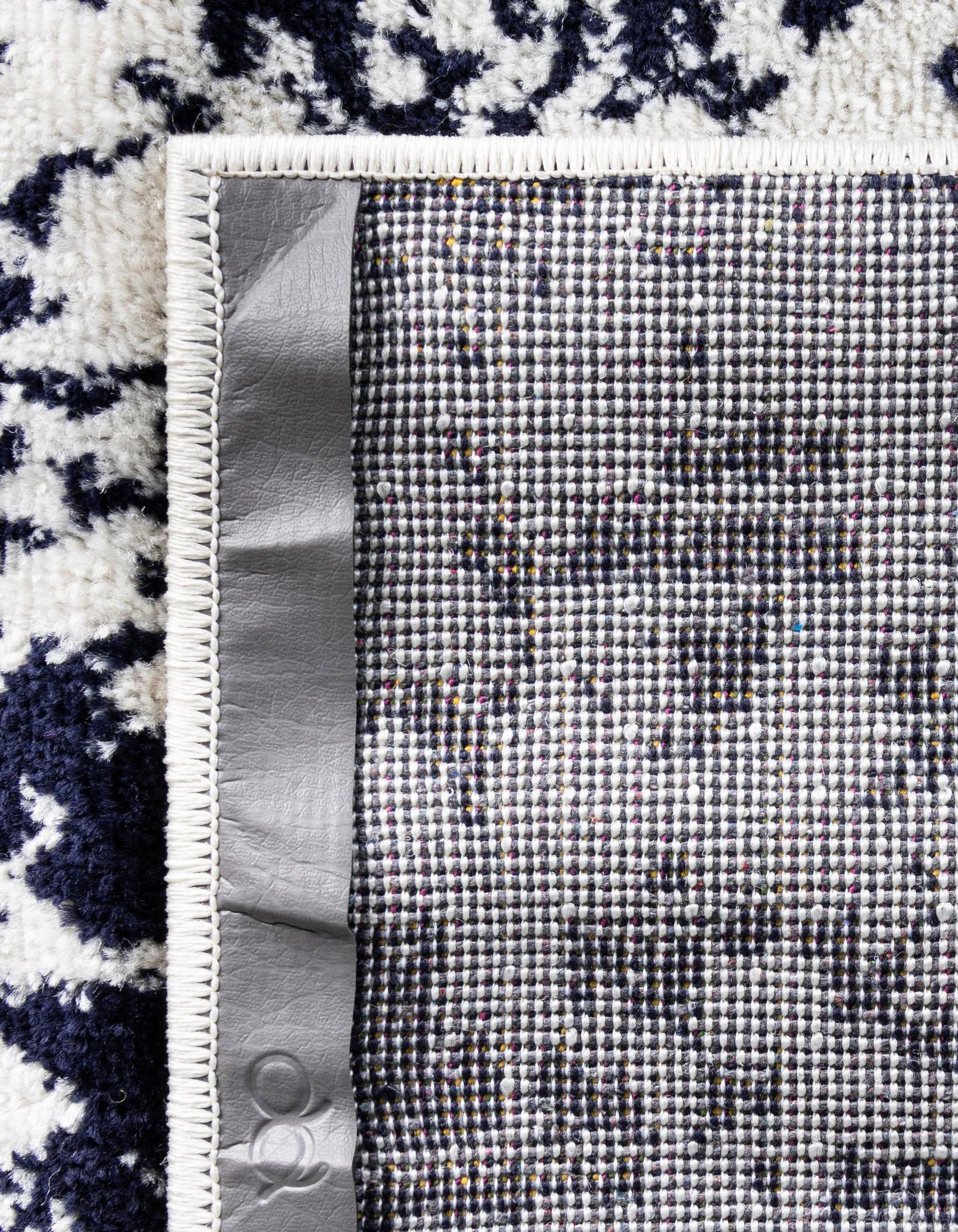 7' 10 x 7' 10 Arlington Square Rug