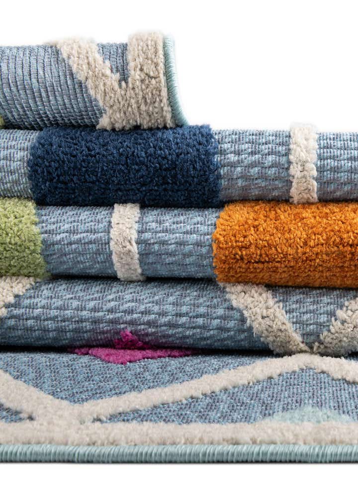 7' 10 x 7' 10 Easy-Clean Aruba Indoor / Outdoor Square Rug