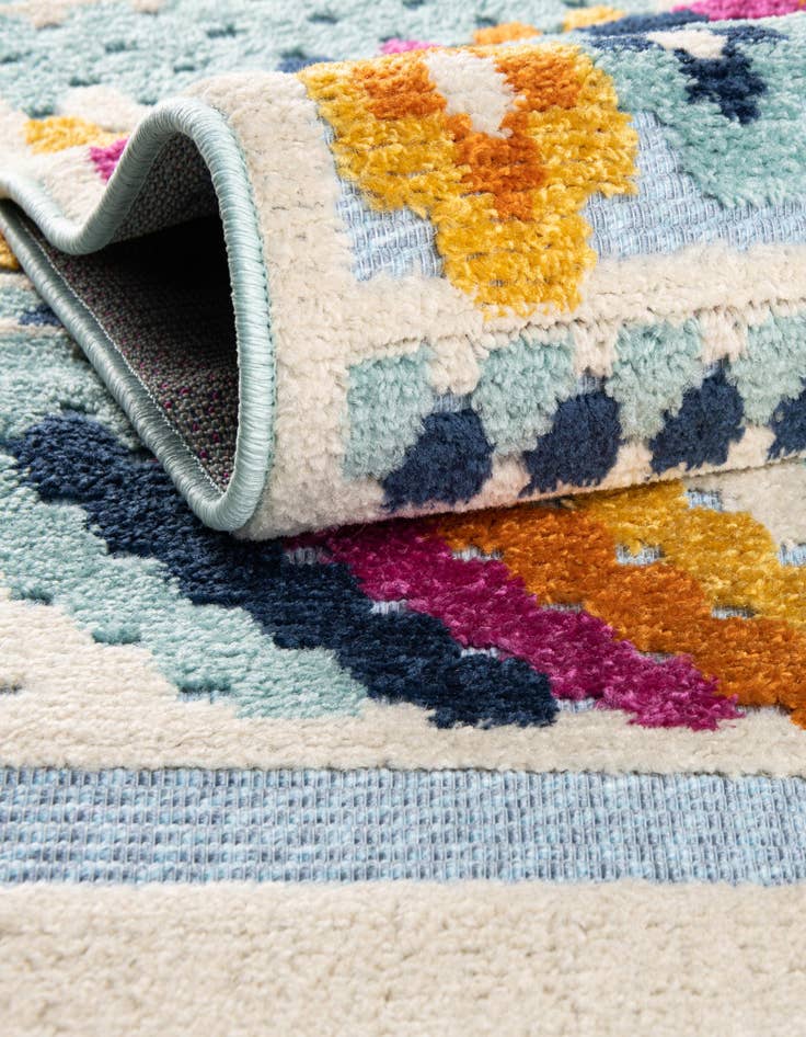 Detail image of 5' 3 x 5' 3 Easy-Clean Aruba Indoor / Outdoor Square Rug