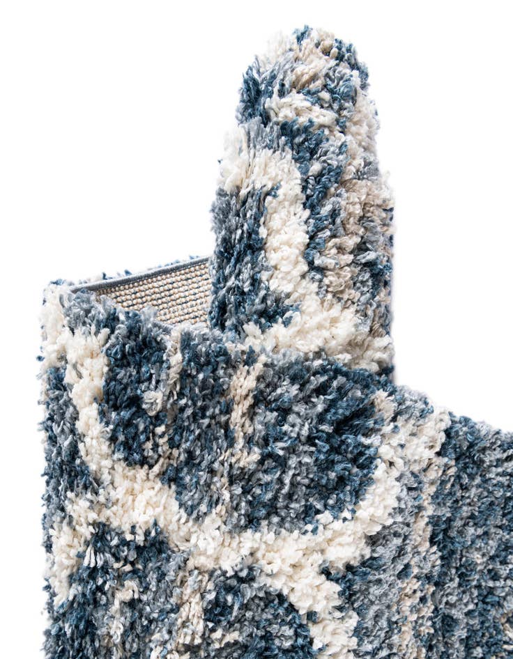 Detail image of 245cm x 245cm Lagom Shag Square Rug