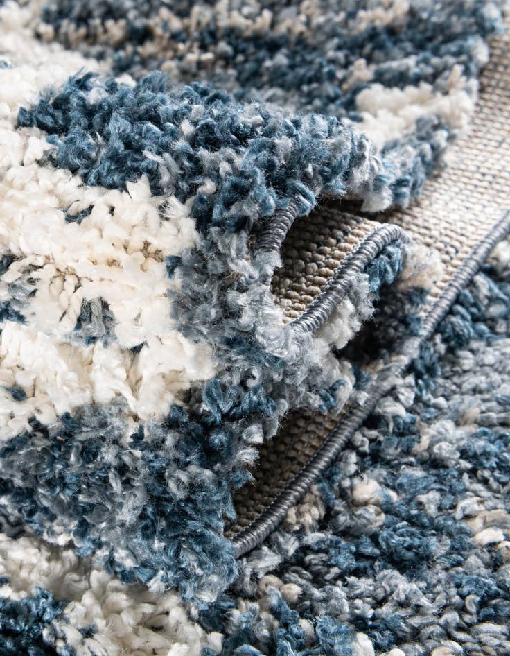 Detail image of 245cm x 245cm Lagom Shag Square Rug