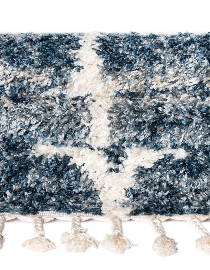 Detail image of 245cm x 245cm Lagom Shag Square Rug