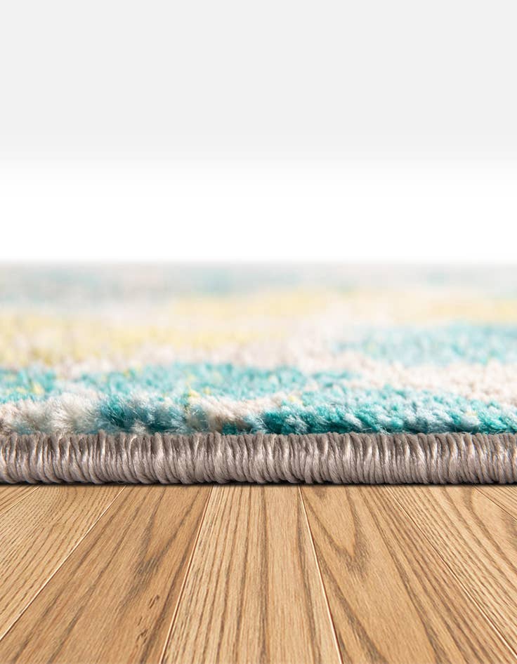 Detail image of 7' 10 x 7' 10 Azalea Square Rug