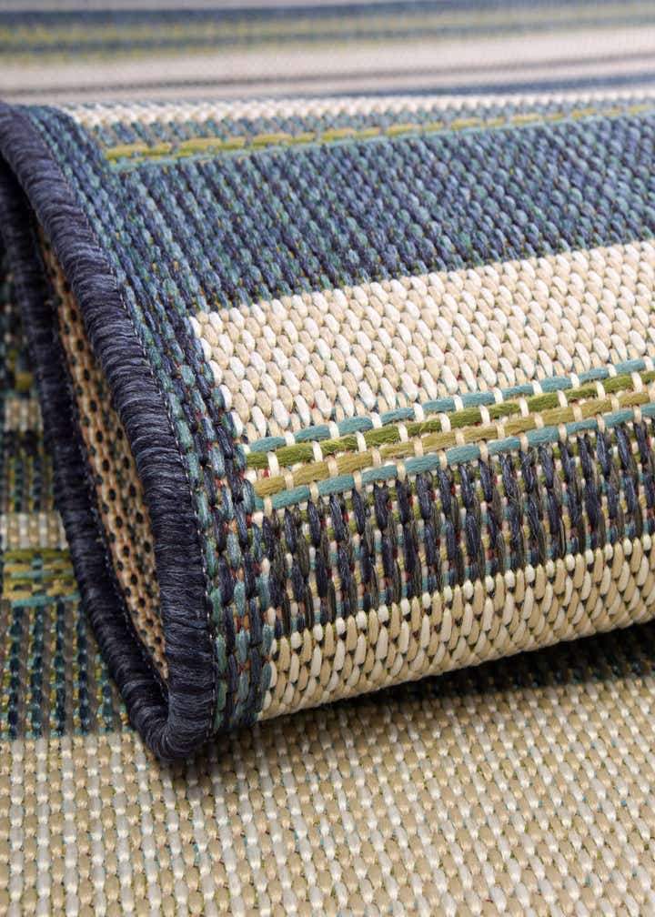 7' 10 x 7' 10 Easy-Clean Baja Indoor / Outdoor Square Rug