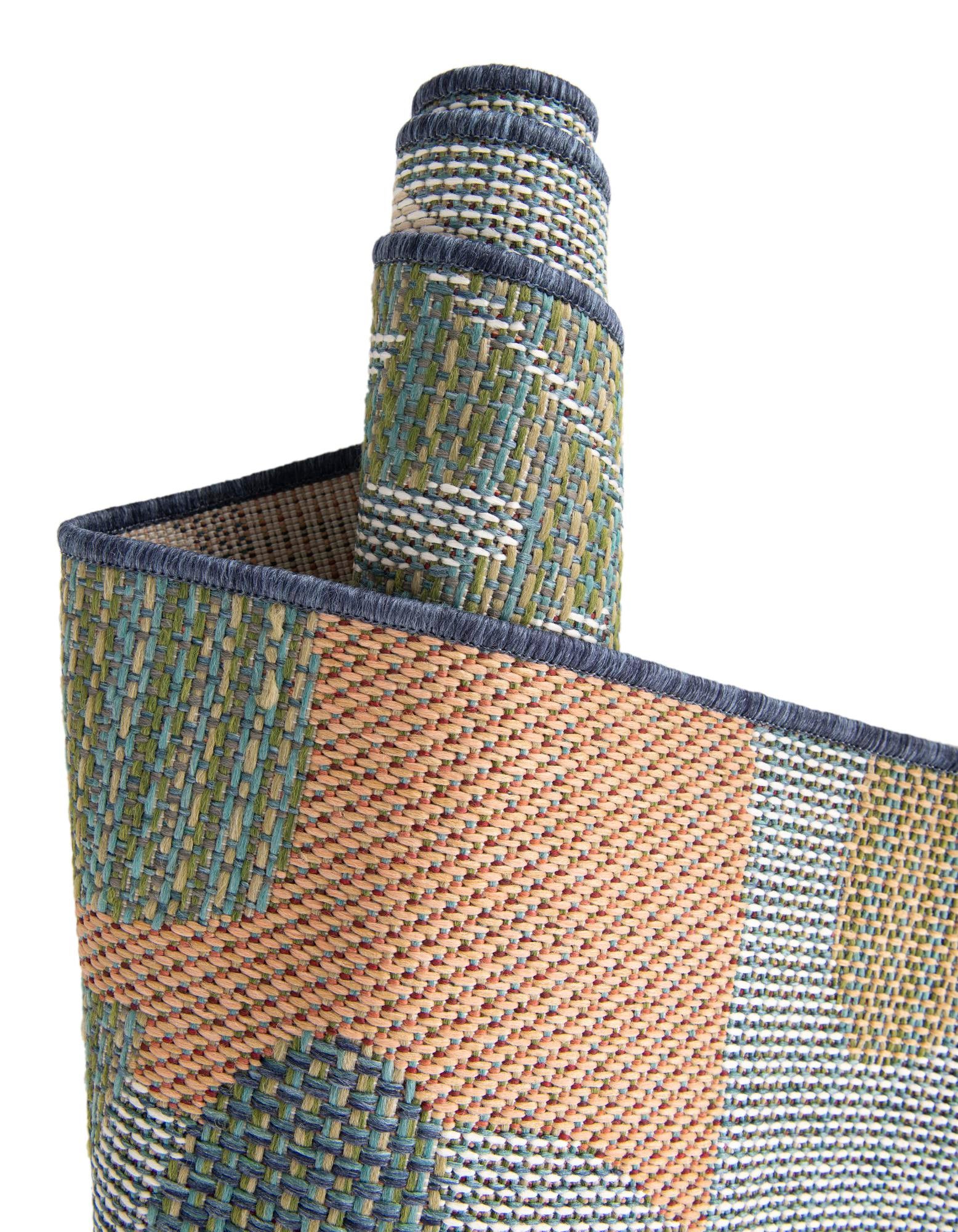 10' x 10' Easy-Clean Baja Indoor / Outdoor Square Rug