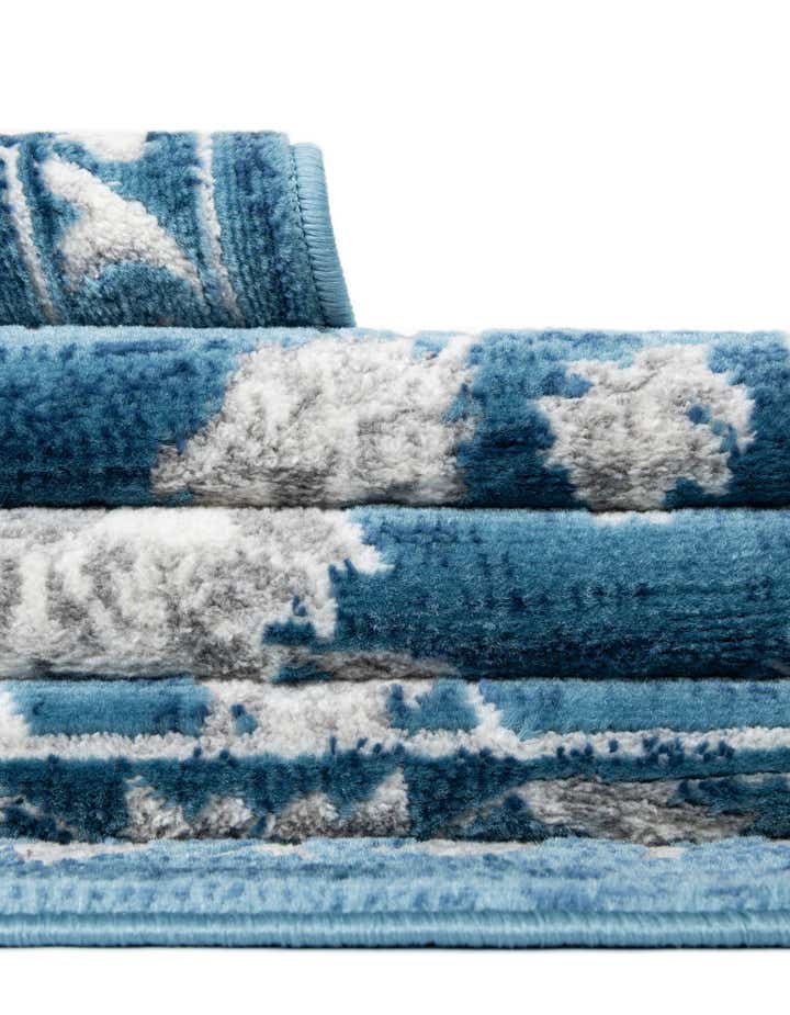 5' 3 x 5' 3 Boston Square Rug
