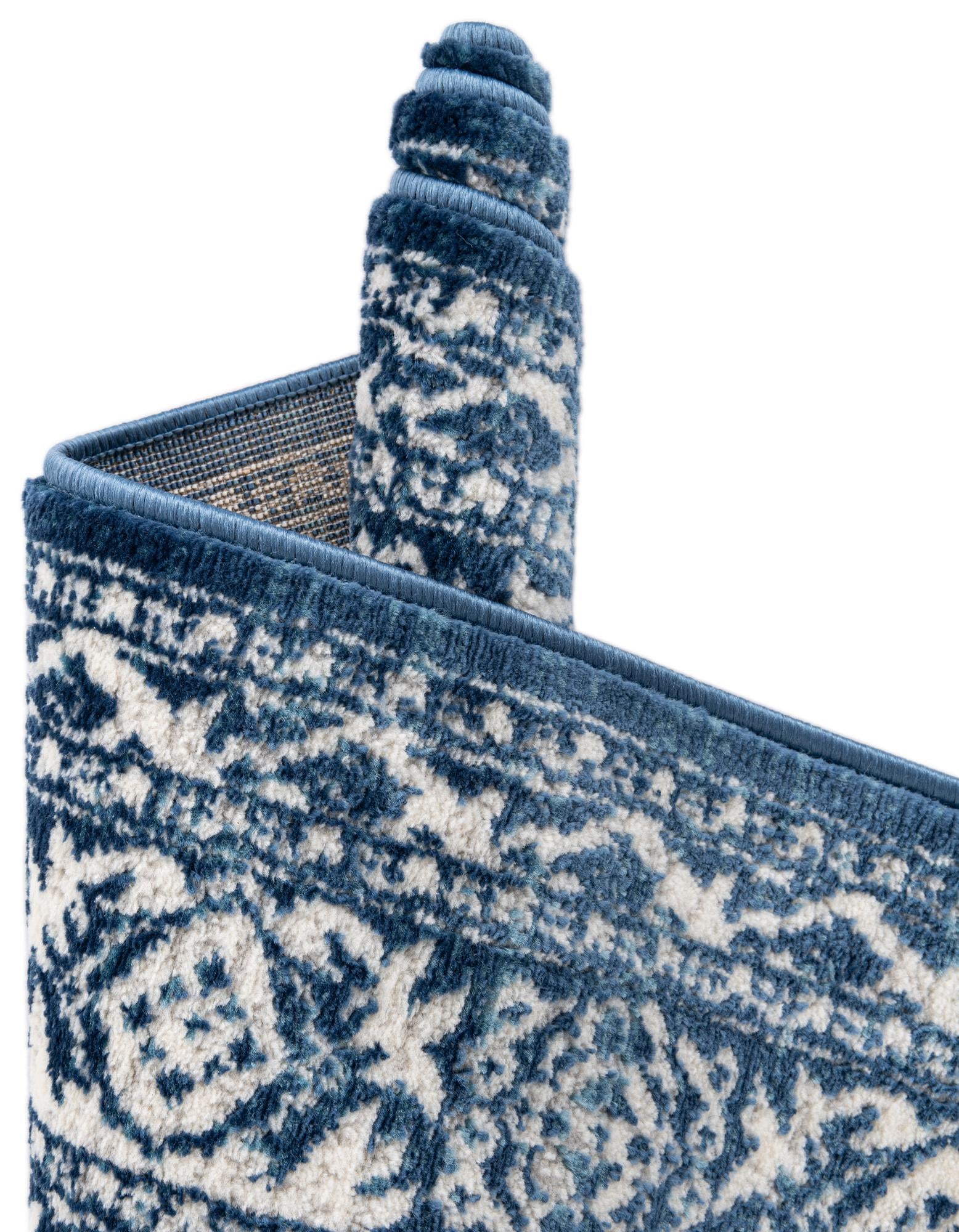 5' 3 x 5' 3 Boston Square Rug