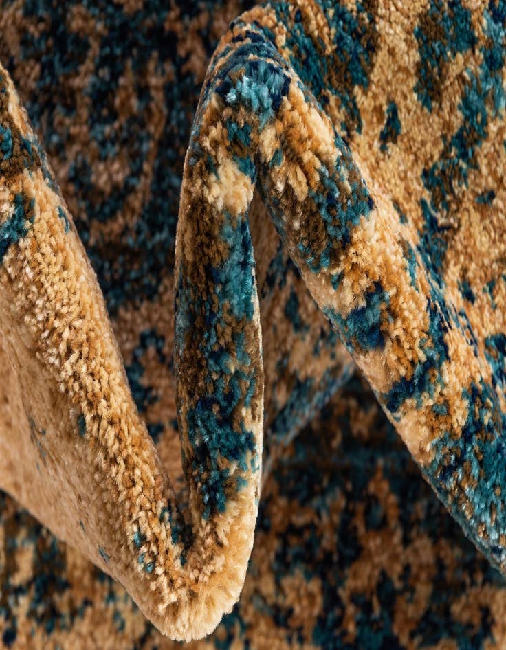 Detail image of 4' 5 x 4' 5 Charlestown Square Rug