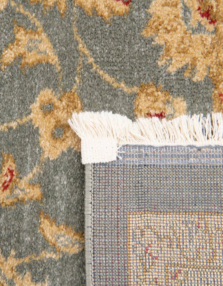 Detail image of 4' x 4' Chelsea Square Rug