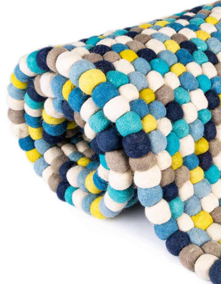 7' 10 x 7' 10 Felt Ball Wool Square Rug