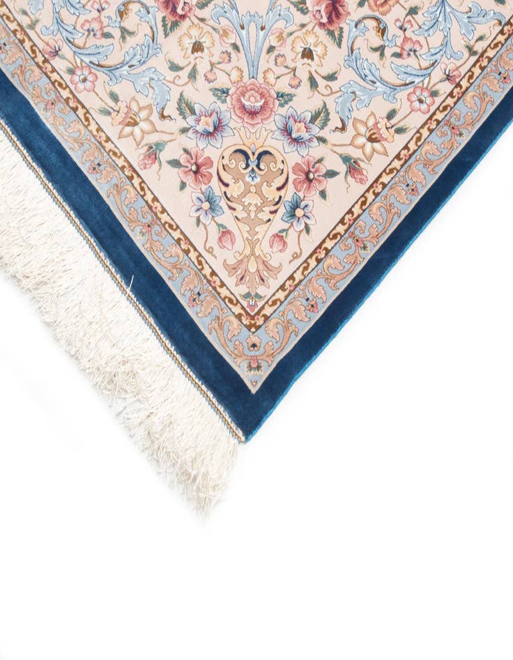 Detail image of 8' 2 x 8' 2 Ghom Design Square Rug